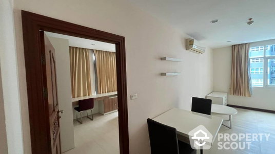 1-BR Condo at PG Rama 9 near MRT Phra Ram 9 (ID 992359)
