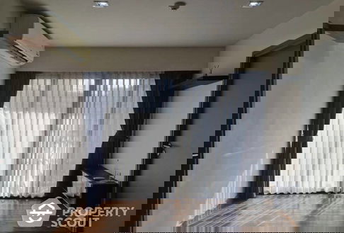2-BR Condo at Wire Ratchada 19 near MRT Ratchadaphisek (ID 1885518)