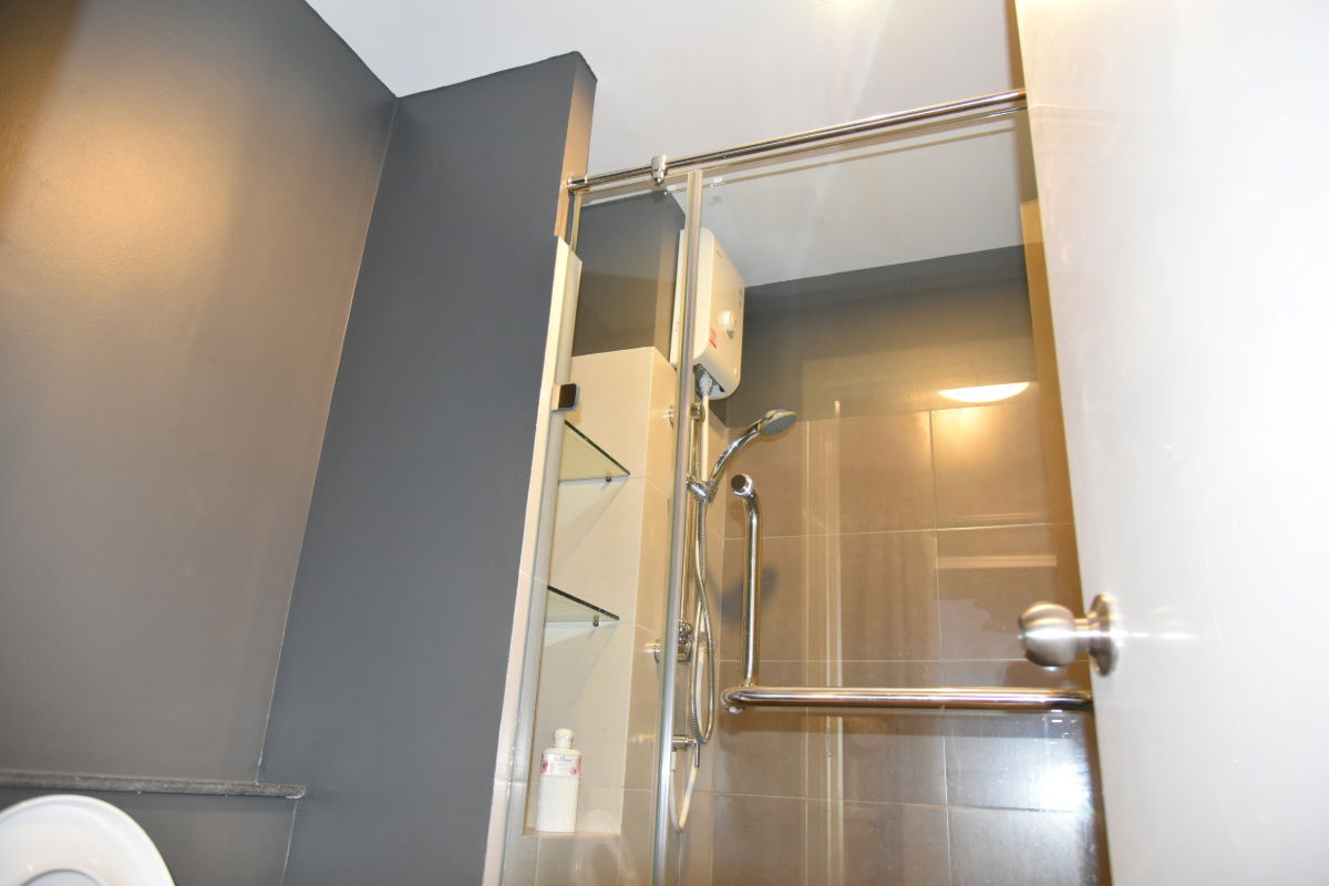 picture Condo The Point K.6 (Build A, 8 Floors) with Full electric appliancesand and Furniture built in only 5 KB/M. - 7/13