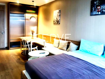 Condos for rent : Nice Studio on Super High FL. 30+ with Good Deal Shuttle bus to BTS Phrom Phong / Condo For Rent -Park 24
