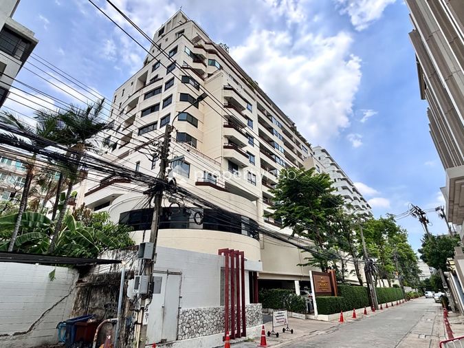 Baan Ploenchit