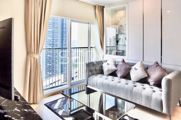 🔥ห้องมุม 2นอน ไซส์ใหญ่ แต่งหรู เฟอร์จัดเต็ม ทิศดี ทำเลเลิศในย่านรัชดา เดินทางง่าย ใกล้ MRT ศูนย์วัฒนธรรม @ Noble Revolve Ratchada 2