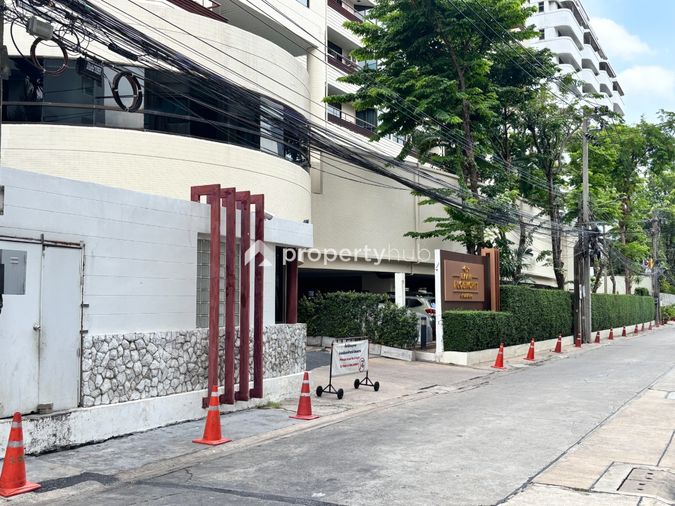 Baan Ploenchit