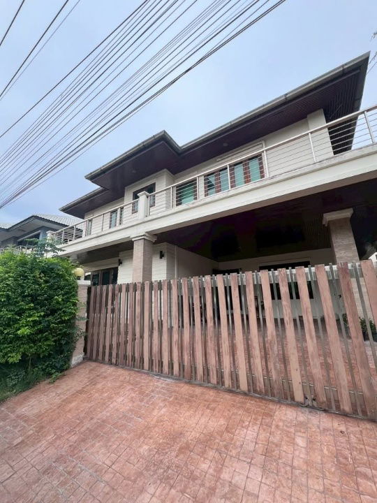 ขายบ้านเดี่ยว : ขายบ้านเดี่ยว ใกล้สวนหลวง ร.9  💥พร้อมอยู่ บิวอินท์ ไม้สักทั้งหลัง 