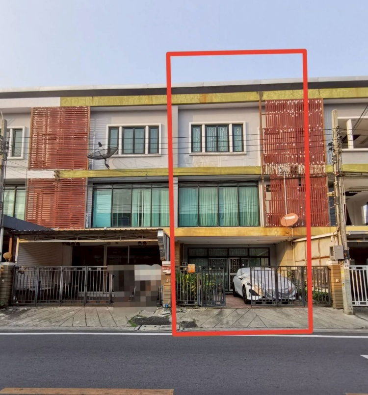 ขายทาวน์โฮม : ขายด่วน ทาวน์โฮม 3 ชั้น โครงการนิรันดร์อเวนิว นวมินทร์ 74