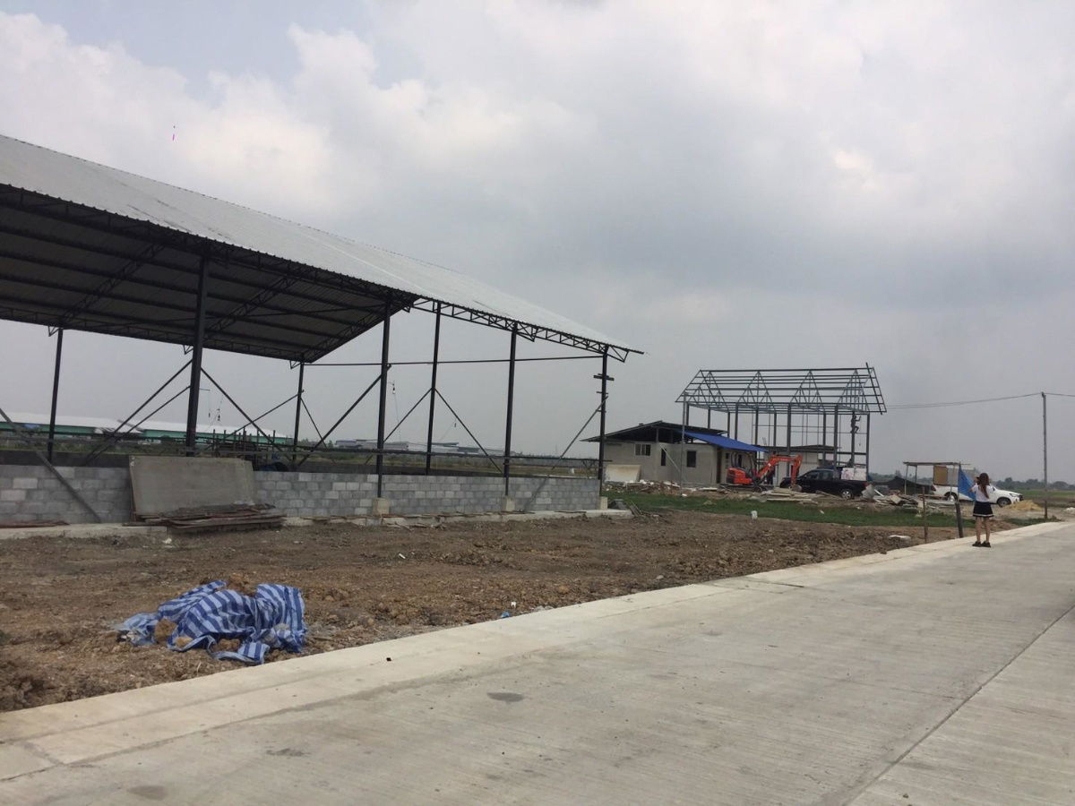 picture Land and warehouse for sale starting at 3,100,000 - 6/9