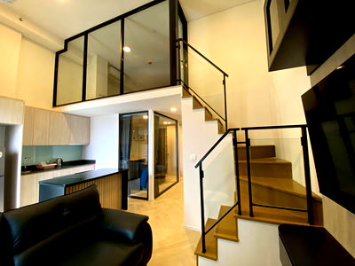 คอนโดให้เช่า : ปล่อยเช่า คอนโด Duplex - 2 ห้องนอน พร้อมอยู่! ที่ Landmark @ MRTA Station - Rama9