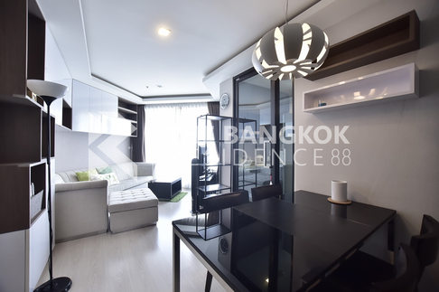 RHYTHM Sukhumvit 44/1 near BTS Phra Khanong Luxuriously Elevated Unit