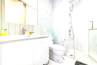 Condos for sale : 🎉 For Sell Condo HYDE SUKHUMVIT 11 Building 1, Floor 4,1 bed room, Room size 34 sqm