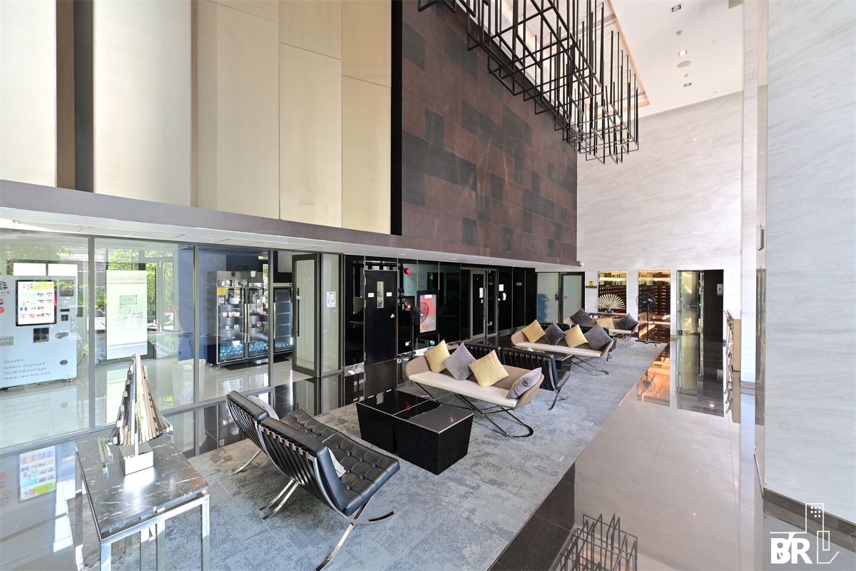 picture Luxury Condo Ready to Move-in at the Best Location RHYTHM Asoke near MRT Rama 9 Station - 2/9