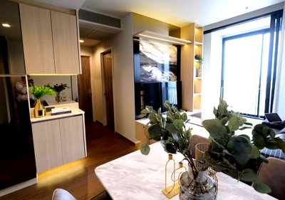 Condos for rent Phrom Phong : for rent Ideo Q Sukhumvit36. 1bed 45sqm. Line id: @pfagent