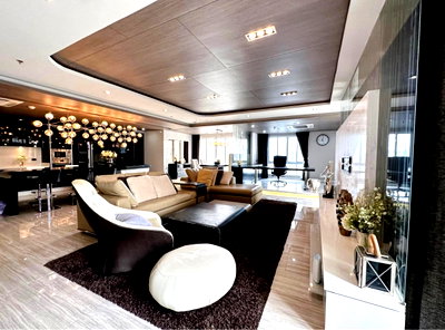 คอนโดให้เช่า : LTH12521 - Penthouse FOR RENT at Citi Smart Condo Sukhumvit 18 Size 240 sqm. 3 beds 3 baths Near BTS Phloen Chit Station ONLY 150K/Month