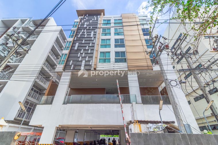 Chateau in Town Sukhumvit 64