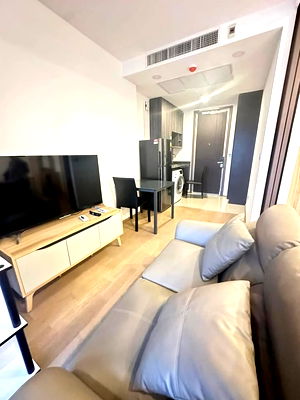 เช่าคอนโด MRT สีลม : เช่าคอนโด Ashton Chula - Silom/แอชตัน จุฬา - สีลม (D6805040)  ID Line : @condo101