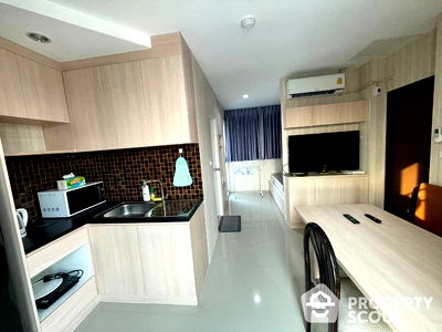 Condos for rent True Tower Phatthanakan : 1-BR Condo at Assakarn Place Srinakarin near ARL Hua Mak (ID 1595836)