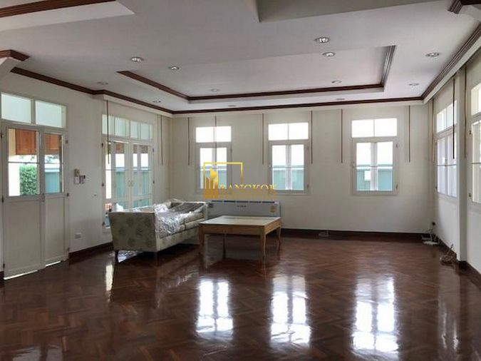 ให้เช่าบ้านเดี่ยว 3 ห้องนอน 916 ตร.ม. 229 ตร.ว. เขตคลองเตย