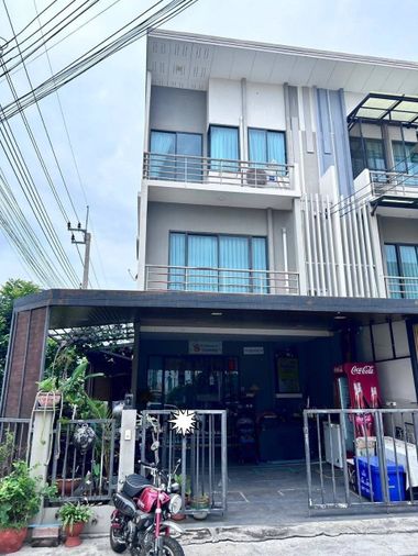 ขายบ้านทาวน์โฮมส์ 3ชั้น มบ.เจ แกรนด์ สาทร-กัลปพฤกษ์ 4ห้องนอน หลังมุม (Tel.080-9364926)