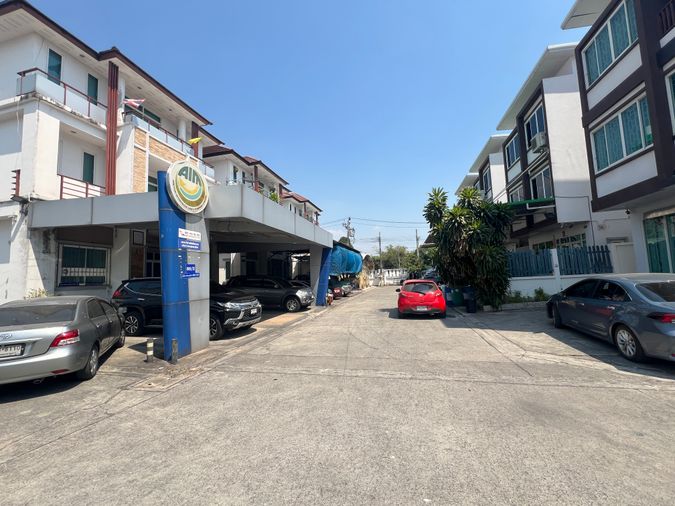 Townhouse for sale, 63 sq wah, Taling Chan