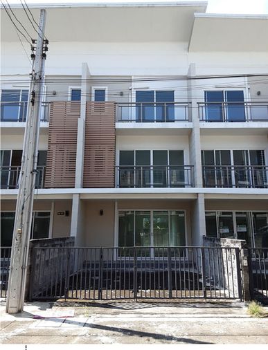 ทาวน์เฮ้าส์ เนื้อที่ทั้งหมด 86.4 ตารางเมตร 98/14 หมู่บ้านดีลักซ์ ทาวน์ แขวงท่าแร้ง เขตบางเขน กรุงเทพมหานคร ราคา 4,730,000 บาท