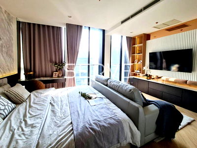 คอนโดให้เช่า : Nice view Studio (Partition) Modern & Luxury Style Super High Fl. 30+ BTS Phloen Chit/Condo For Sale-Noble Ploenchit