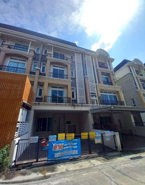 ทาวน์เฮ้าส์ 25.4 ตร.วา แพลทดินั่ม เพลส เขตบางกะปิ กรุงเทพมหานคร 6.1M