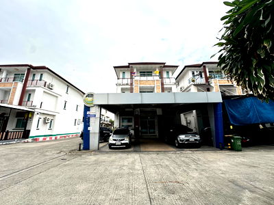 ทาวน์โฮม เนื้อที่ทั้งหมด 252 ตารางเมตร 88/2 โครงการบ้านฟูลเฮ้าส์ แขวงคลองขวาง เขตภาษีเจริญ กรุงเทพมหานคร ราคา 12,100,000 บาท