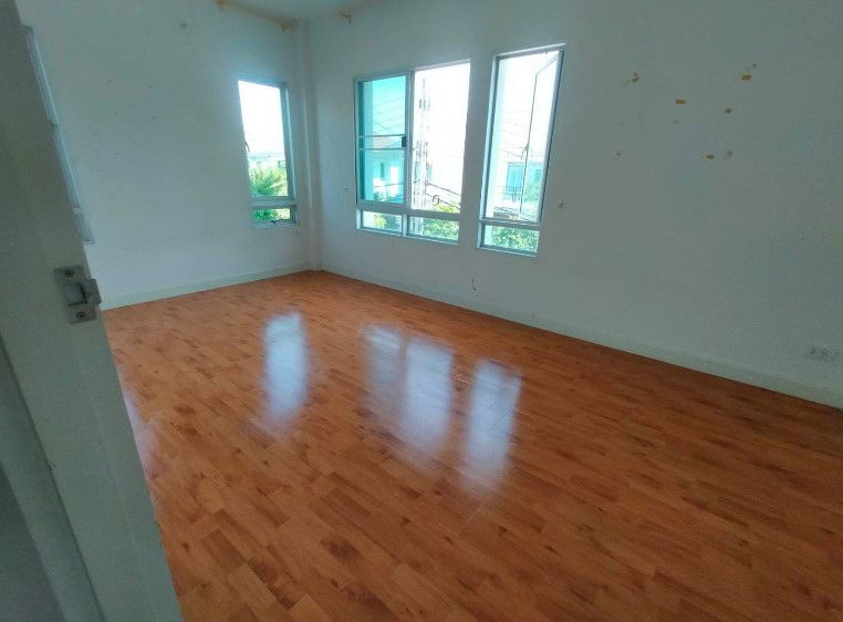 รูป บ้านเดี่ยว เนื้อที่ทั้งหมด 267.2 ตารางเมตร 909/151หมู่บ้าน ไลฟ์ บางกอก บูเลอวาร์ด รังสิต-คลอง3 ตำบลประชาธิปัตย์ อำเภอธัญบุรี ปทุมธานี ราคา 4,880,000 บาท - รูปที่ 4/10
