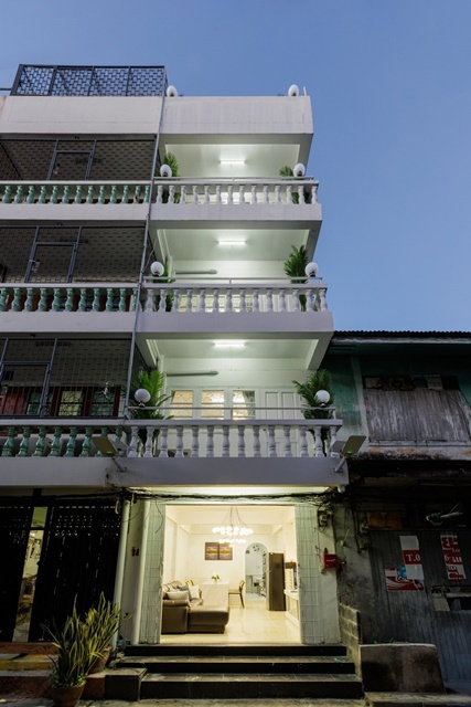 ให้เช่ากิจการห้องพักรายวัน Airbnb mrtสามยอด 199 เมตร เยาวราช 1.1 กม. บนถนนเจริญกรุง อาคารพาณิชย์ 4 ชั้น 4นอน 4น้ำ Guesthouse