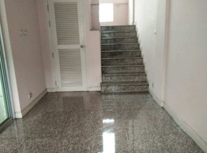 อาคารพาณิชย์ 15.9 ตร.วา เขตบางรัก กรุงเทพมหานคร 6.2M