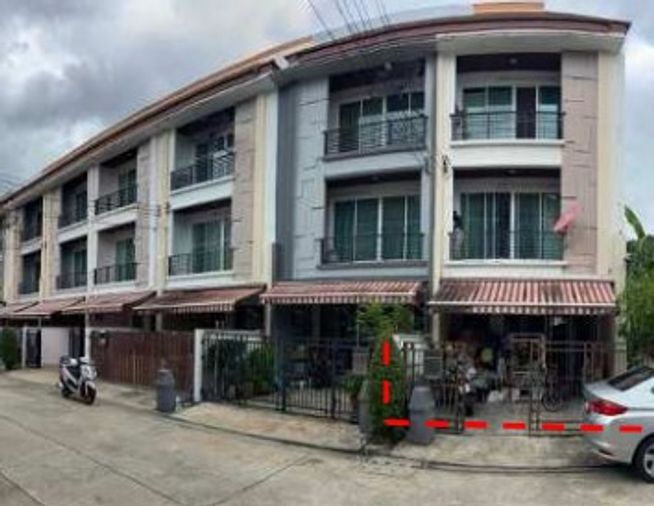 ขายทาวน์โฮม 36 ตร.ว. บ้านกลางเมือง ลาดพร้าว 87