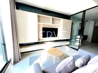 คอนโดให้เช่า : Studio Nice Decorate High Fl. 15+ Perfect Location Next to BTS Phloen Chit / Condo For Rent-Noble Ploenchit