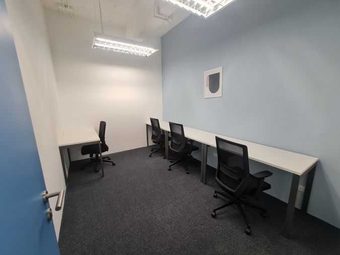 พื้นที่ออฟฟิศให้เช่า อาคารเตียวฮง สีลม ทำเลย่านใจกลางธุรกิจ เดินทางสะดวก สิ่งอำนวยความสะดวกที่ทำให้คุณสามารถเริ่มงานได้ทันที  รองรับพนักงานได้จำนวนมาก