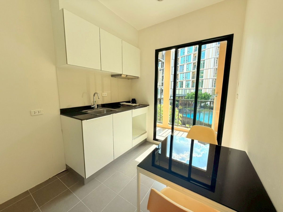 picture The Base Uptown For Sell WR-03304 - 7/11