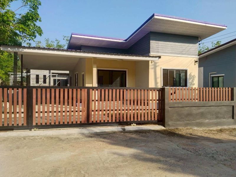 Urgent sale, newly built house, cheap price