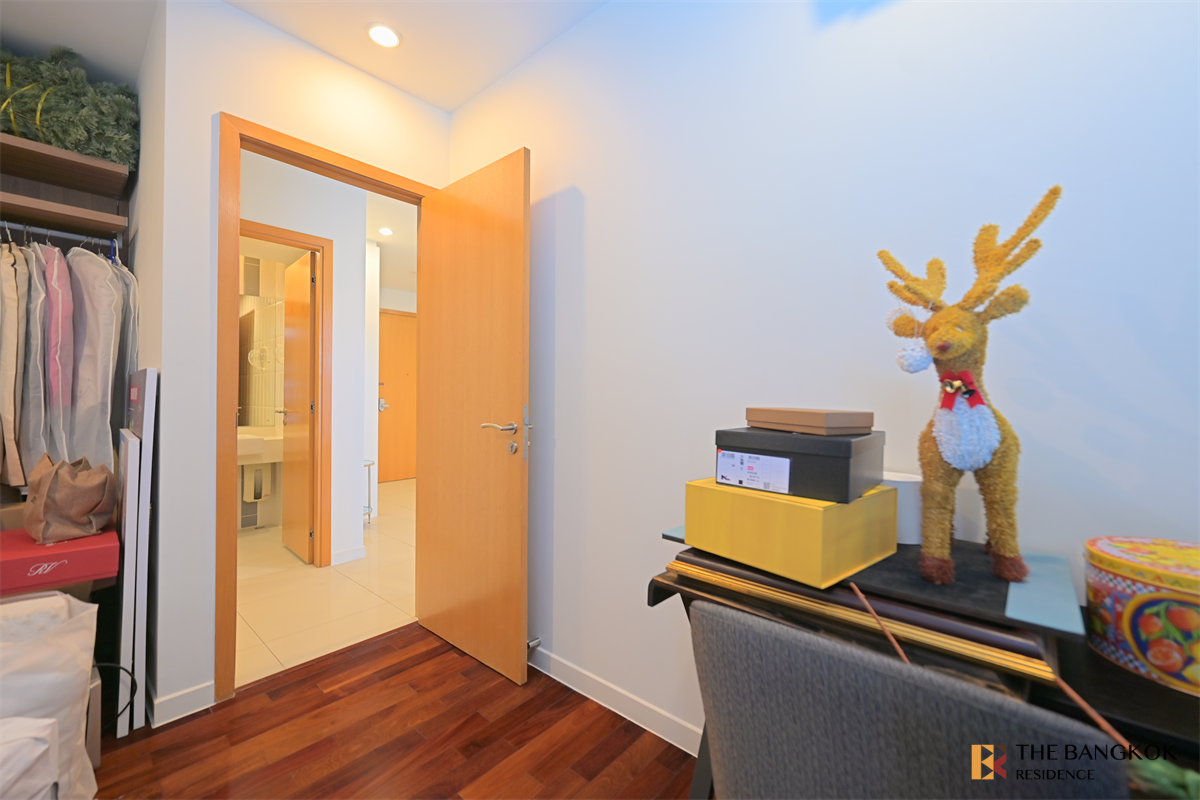 picture Easy Travel, Fully Utilized Space Circle Condominium - 7/10