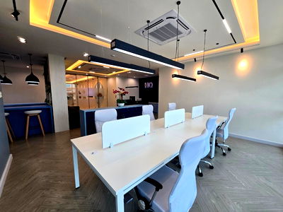 Office for rent Suwannaphum International Airport :  Office space for rent in OSC Lat Krabang building with modern office equipment and tools, not far from the industrial estate and Suvarnabhumi Airport.
