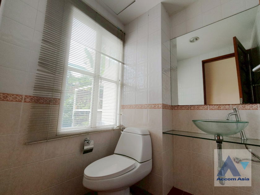 รูป 🔼🔽 AccomA 📩 House for rent in the heart of Thonglor in private compound at  Baan Klang Krung Thonglor (AA42239) - รูปที่ 18/20