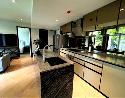 คอนโดให้เช่า : LTH12576 - The Reserve Sukhumvit 61 Condo FOR RENT Size 67.5 sqm. 2 beds 2 baths Near BTS Ekkamai Station ONLY 72K/Month