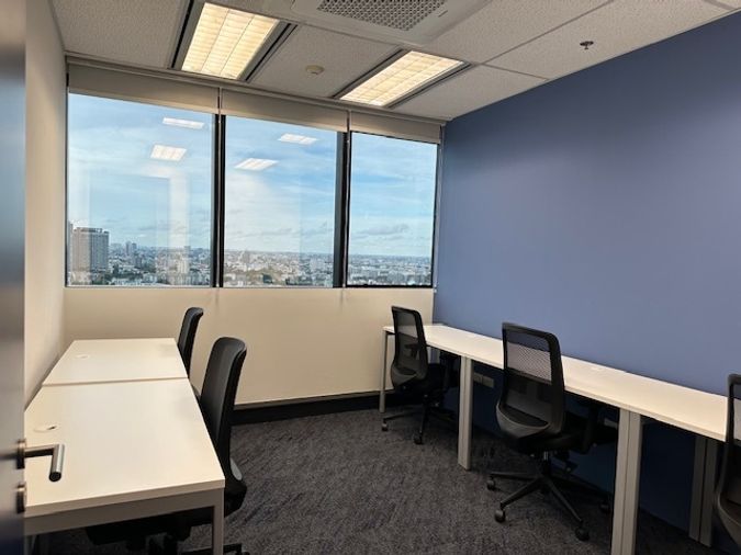 พื้นที่อาคารสำนักงานให้เช่า บนตึกเมืองไทยภัทร อาคารB ด้วยพื้นที่โปร่ง มีแสงสว่างอย่างเพียงพอ เหมาะแก่การทำงาน