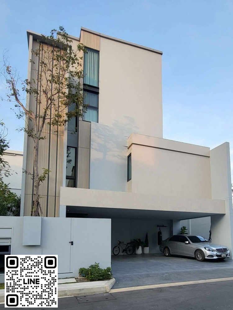 Houses for sale : 📲Line ID @556ryccg ✨4 Bedroom 421 SqM with Fully furnished and Elevator VIVE Krungthep Kreetha near International schools, Golf courses