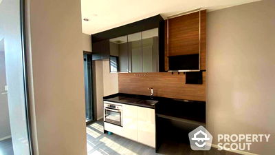 Condos for sale Central Silom : 1-BR Condo at The Room Sathorn - St. Louis near BTS Surasak (ID 1314153)
