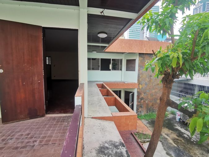 2-bed house for sale, 200 sqm, 71 sq wah, Sathon