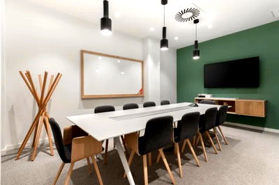 Office for rent Anya Thani Industrial Estate (Gemopolis) : Office space for rent on the 16th floor of Bangna Tower, 3 km from Suvarnabhumi. The space features modern interior design.
