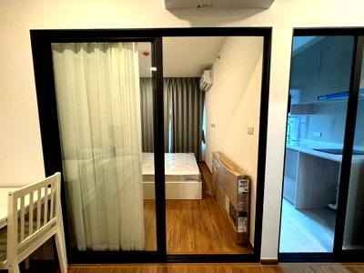 Condos for rent : Condo for Rent at The Livin Ramkhamhaeng (B6805098)