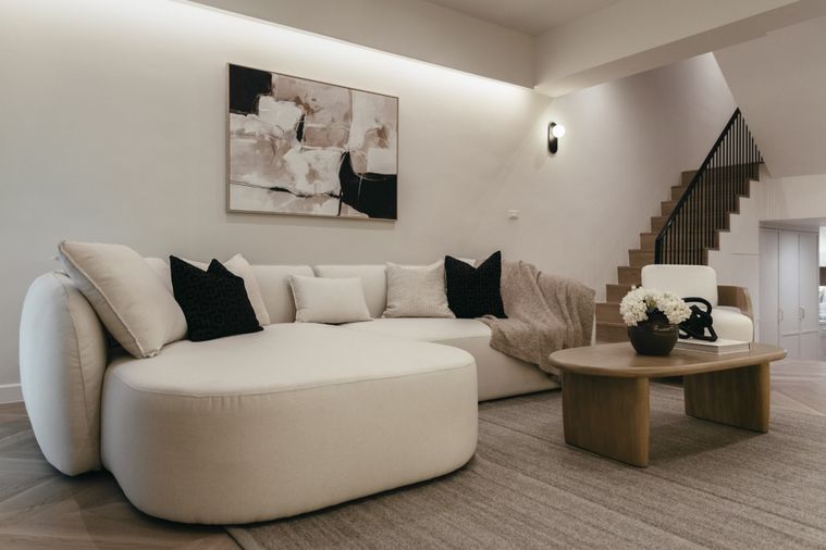 5-bed townhouse for rent, 350 sqm, 88.5 sq wah, Regent 71 Place
