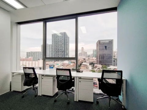 Office space for rent at Sukhumvit Hills in the Bang Chak area. Located in a 19-story glass building on Sukhumvit Road, Offers flexible lease terms.