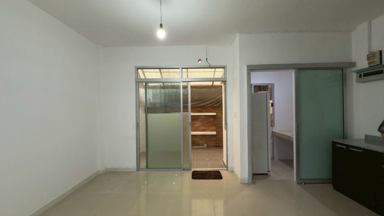 ให้เช่าทาวน์โฮม 3 ห้องนอน 172 ตร.ม. 21 ตร.ว. บ้านกลางเมือง เดอะรอยัล โมนาโค ศรีนครินทร์ - พัฒนาการ