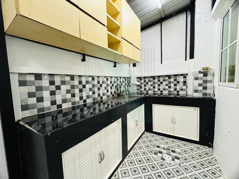 Townhouses for sale : 📌 For Sell Town house J CITY SUKHUMVIT-PHRAEKSA 2-story 4 bedroom 2 bathroom