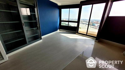 Condos for sale Rama 3 Road : 4-BR Condo at Supalai Casa Riva close to Thanon Tok (ID 1893767)