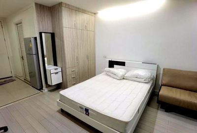Condos for rent Esplanade Ratchadapisek  : Condo for Rent at TC Green (B6805106)
